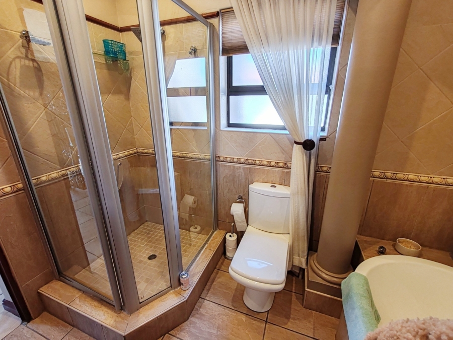 4 Bedroom Property for Sale in Van Der Hoff Park North West